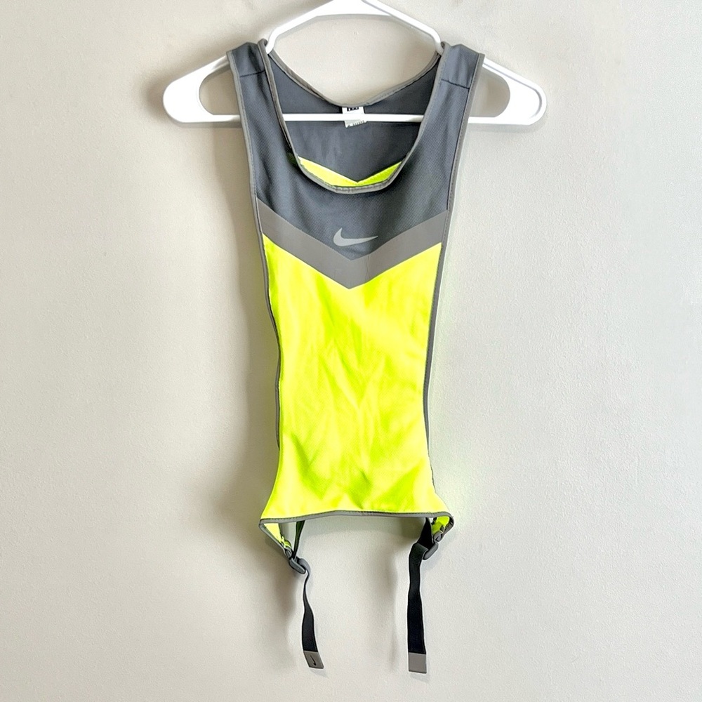 Nike Vivid Strike Reflective Run Vest